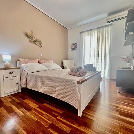 Elegant Downtown Retreat Leilighet Kalamáta Eksteriør bilde