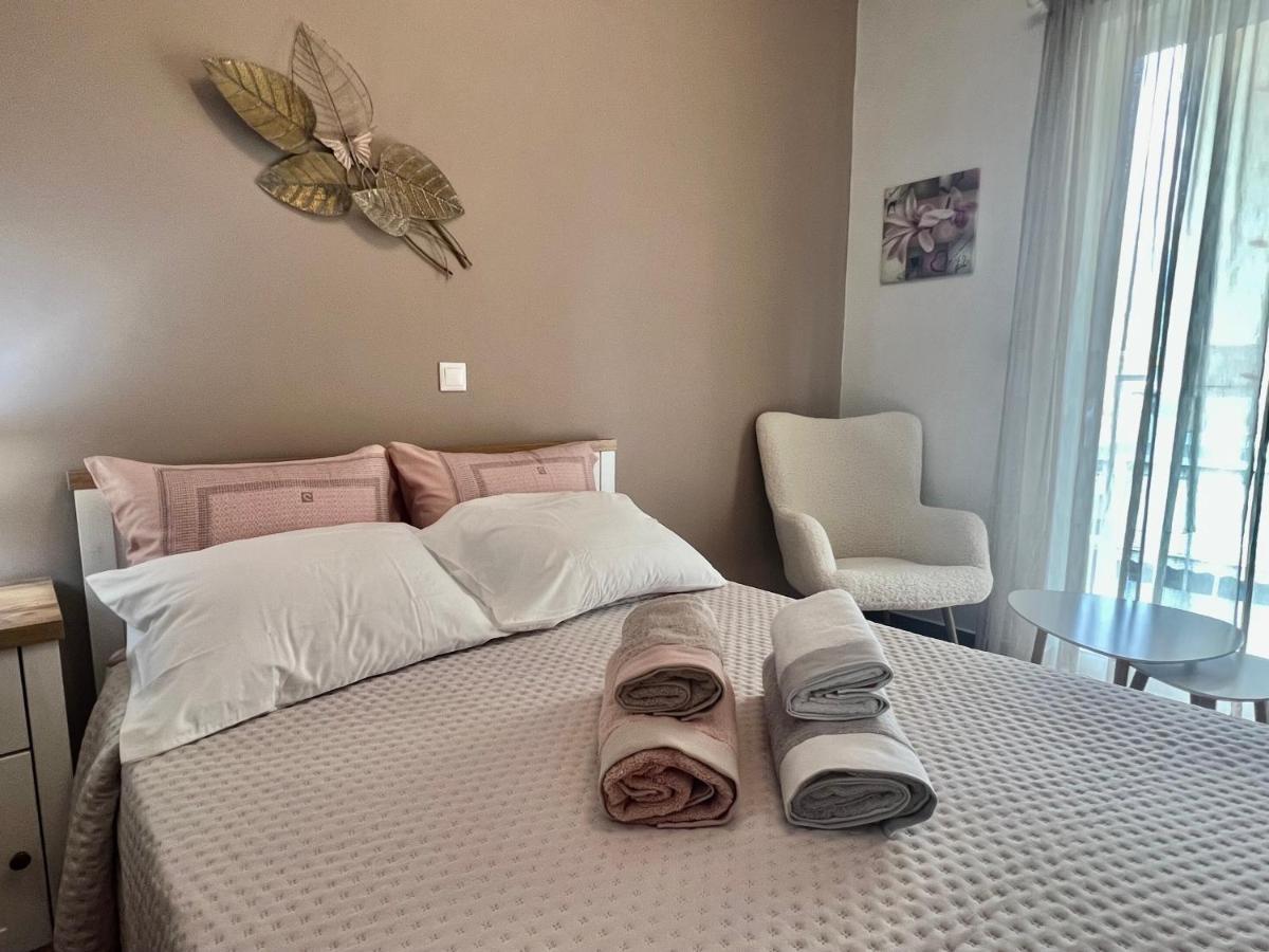 Elegant Downtown Retreat Leilighet Kalamáta Eksteriør bilde