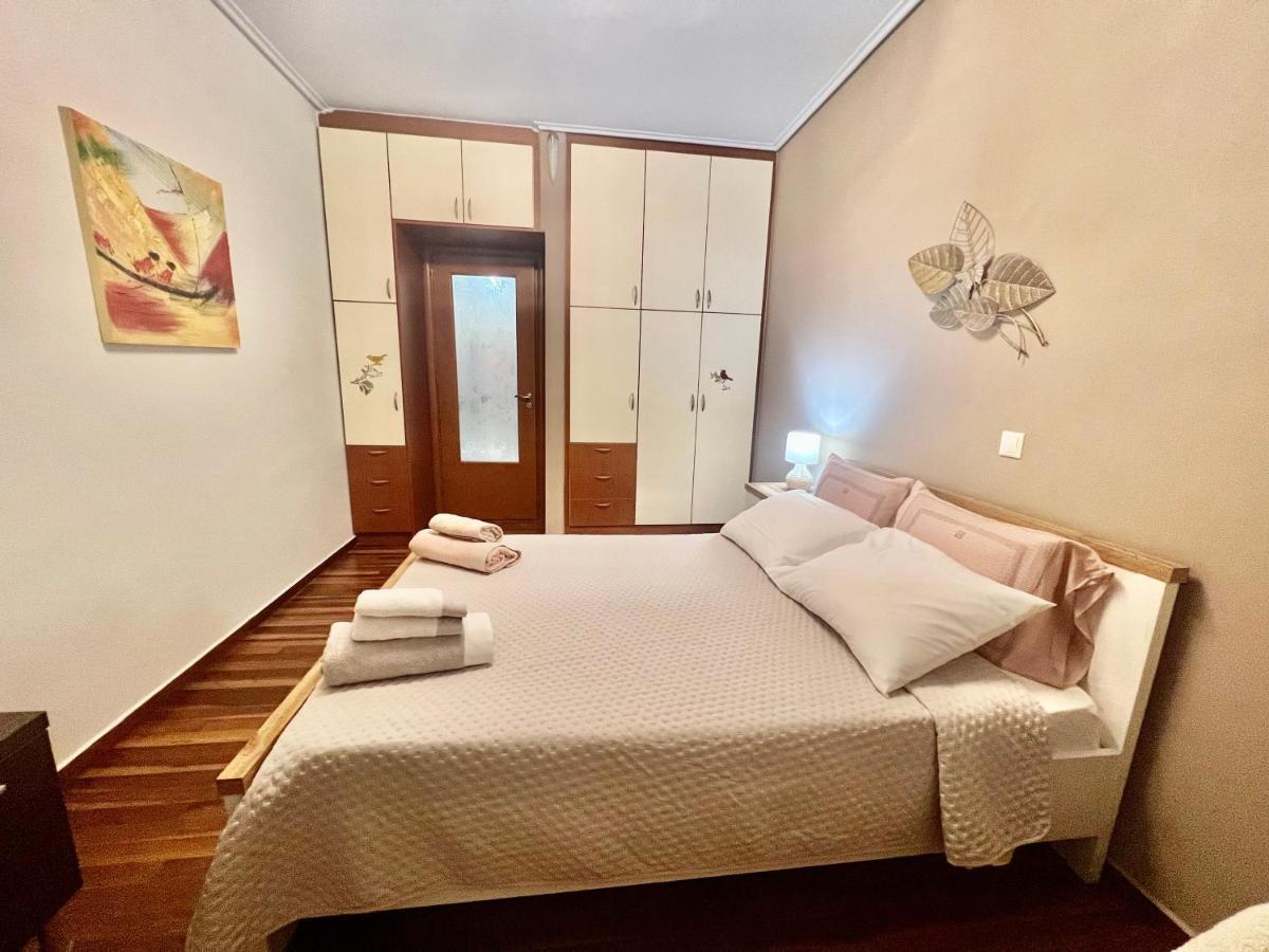 Elegant Downtown Retreat Leilighet Kalamáta Eksteriør bilde