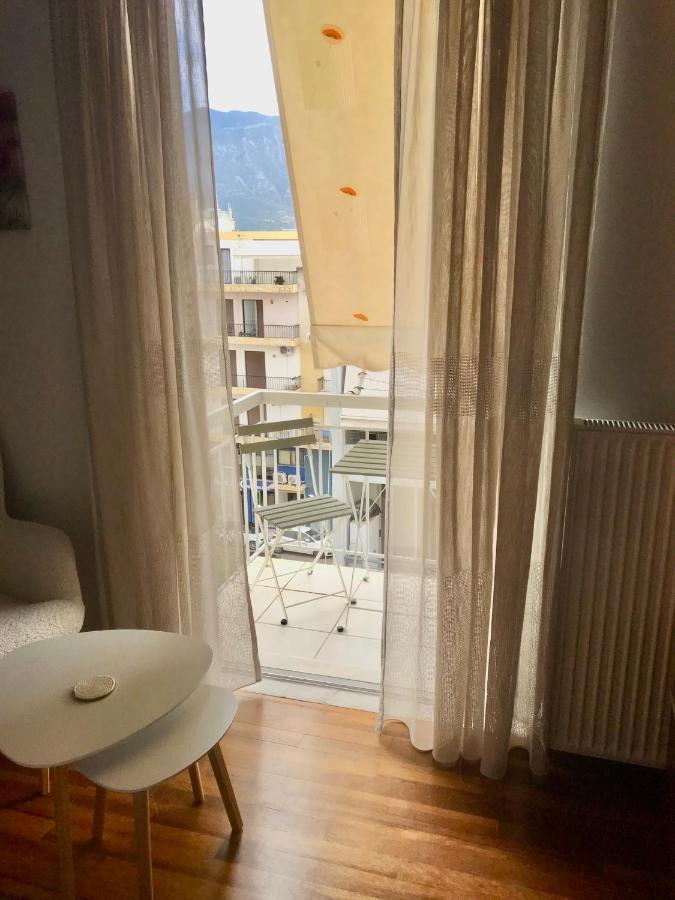 Elegant Downtown Retreat Leilighet Kalamáta Eksteriør bilde